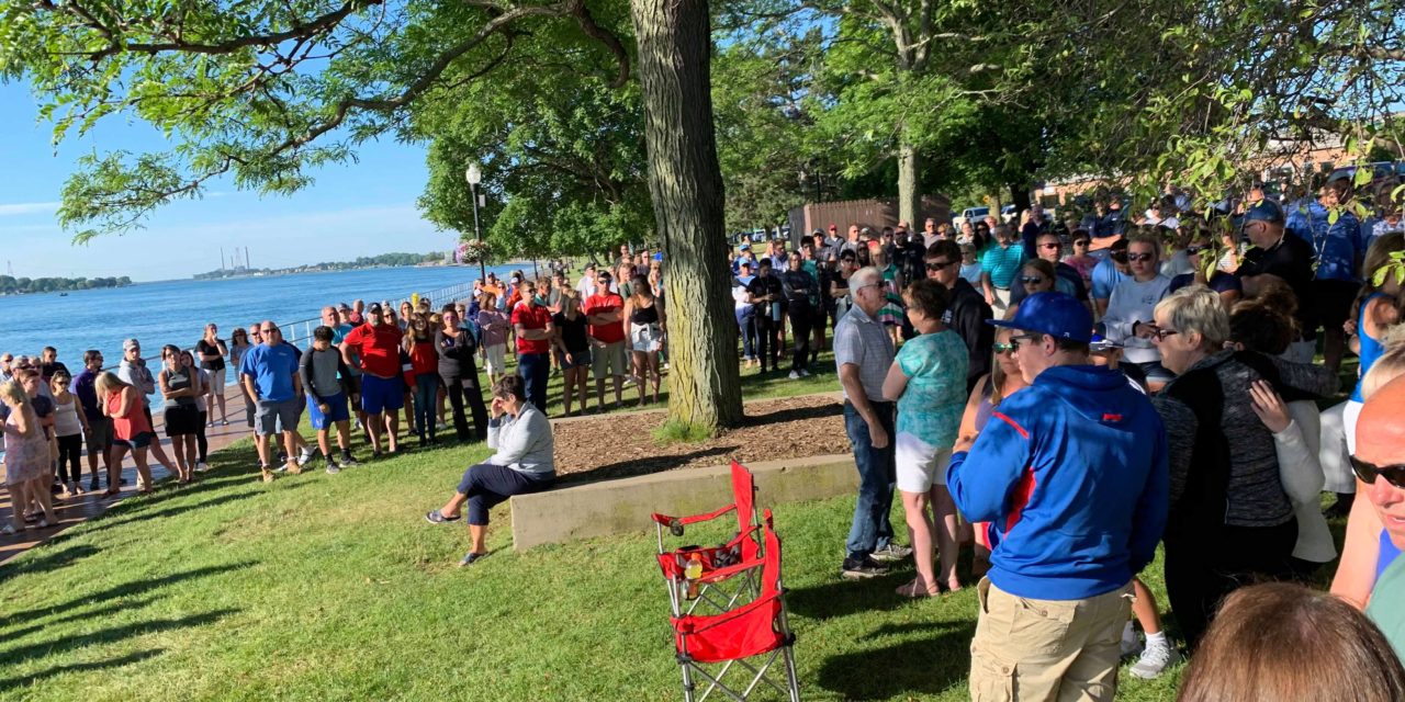 St. Clair Comes Together to Pray for Missing Man in River